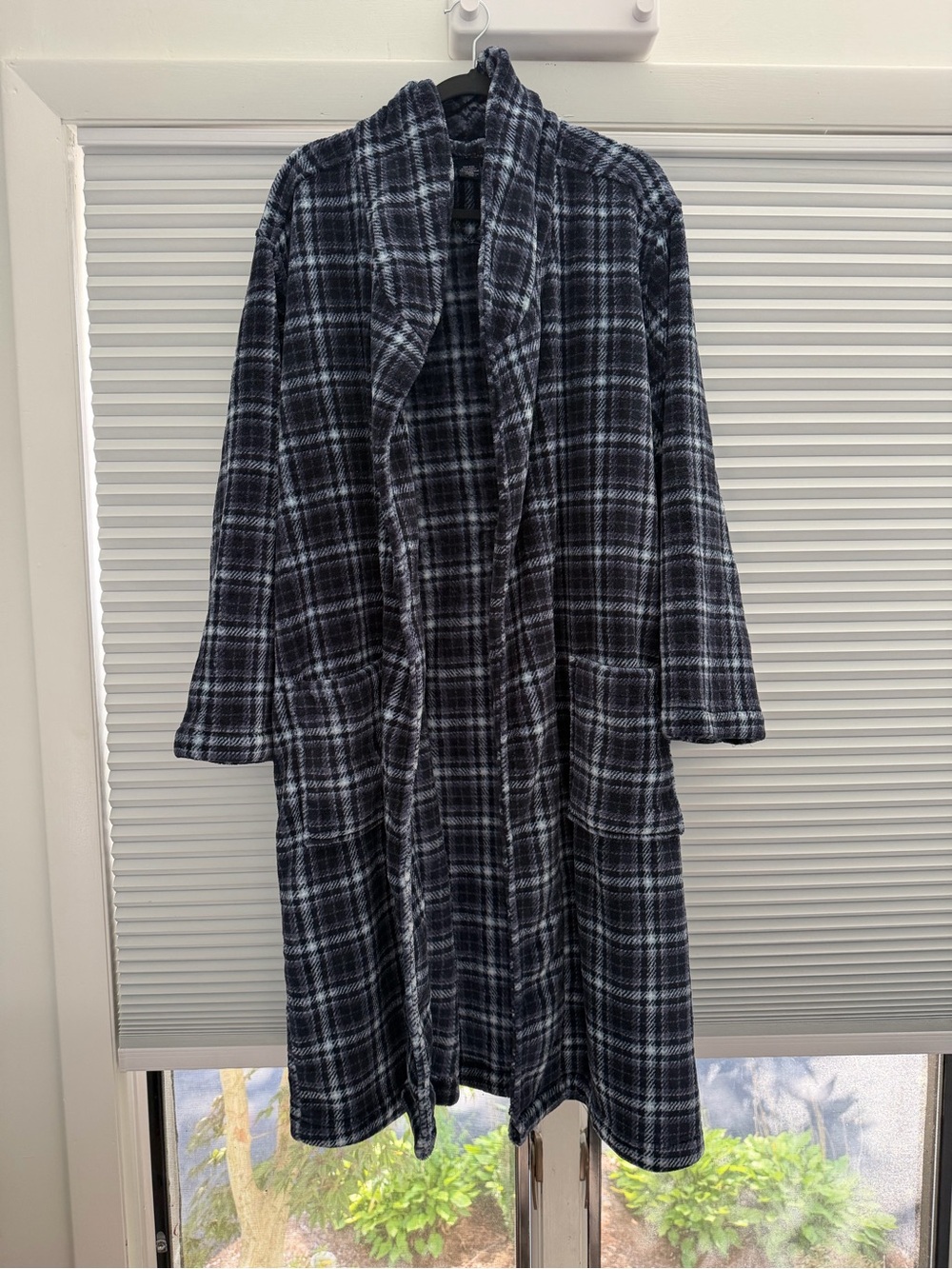 Tommy Hilfiger Navy & Black Plaid robe